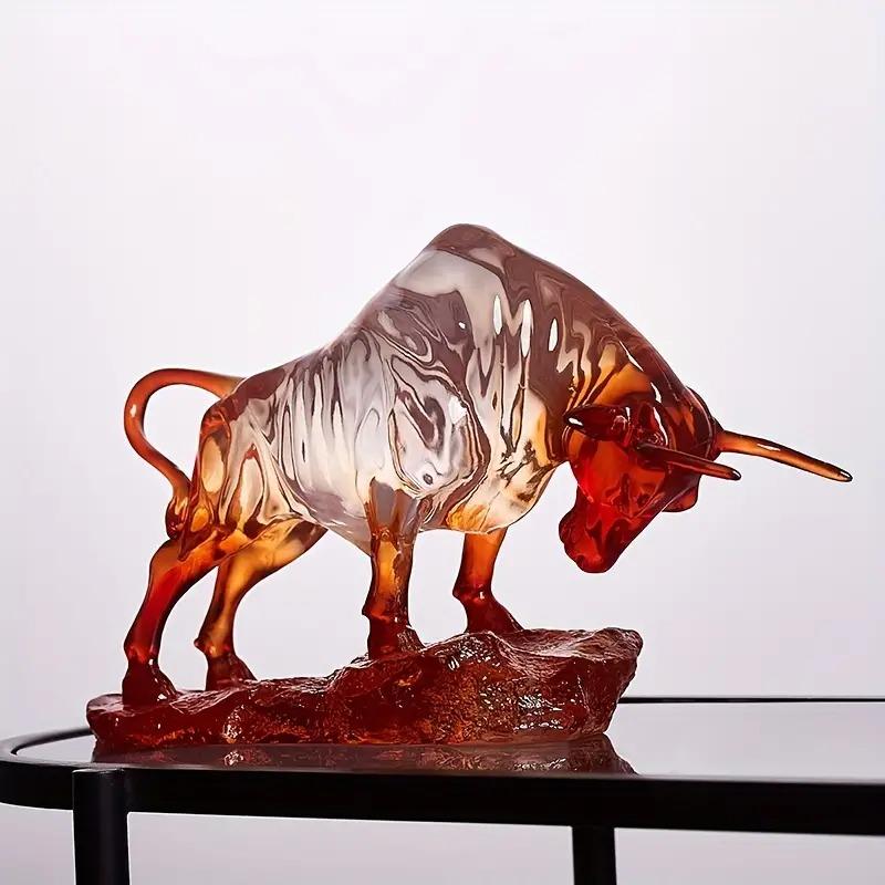 カラフルで綺麗神秘的な色の闘牛の置物　 迫力あります。35cmの大きなオブジェ 牛 オブジェ オレンジ クリア 存在感 軽量 闘牛 樹脂 透明 お洒落