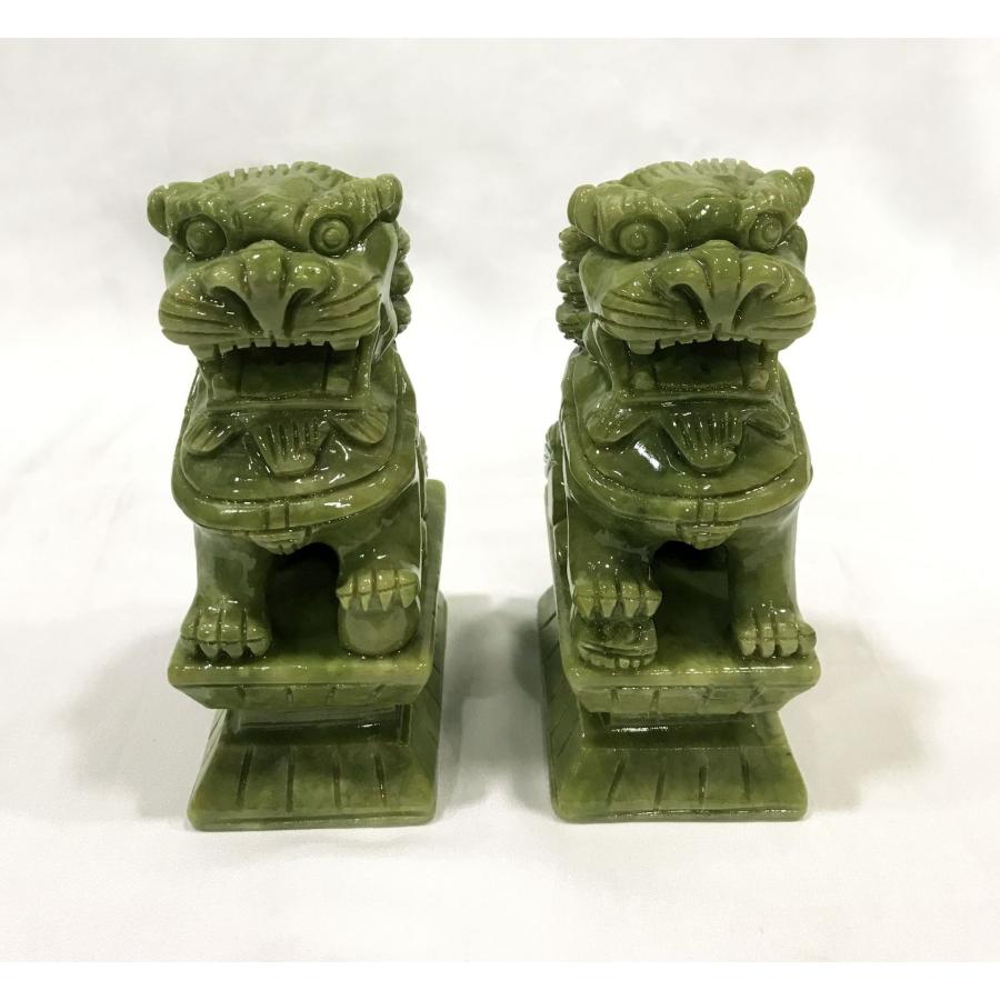 獅子 狛犬 シーサー 翡翠 天然石 置物 オブジェ 優雅 伝統的 運 金運