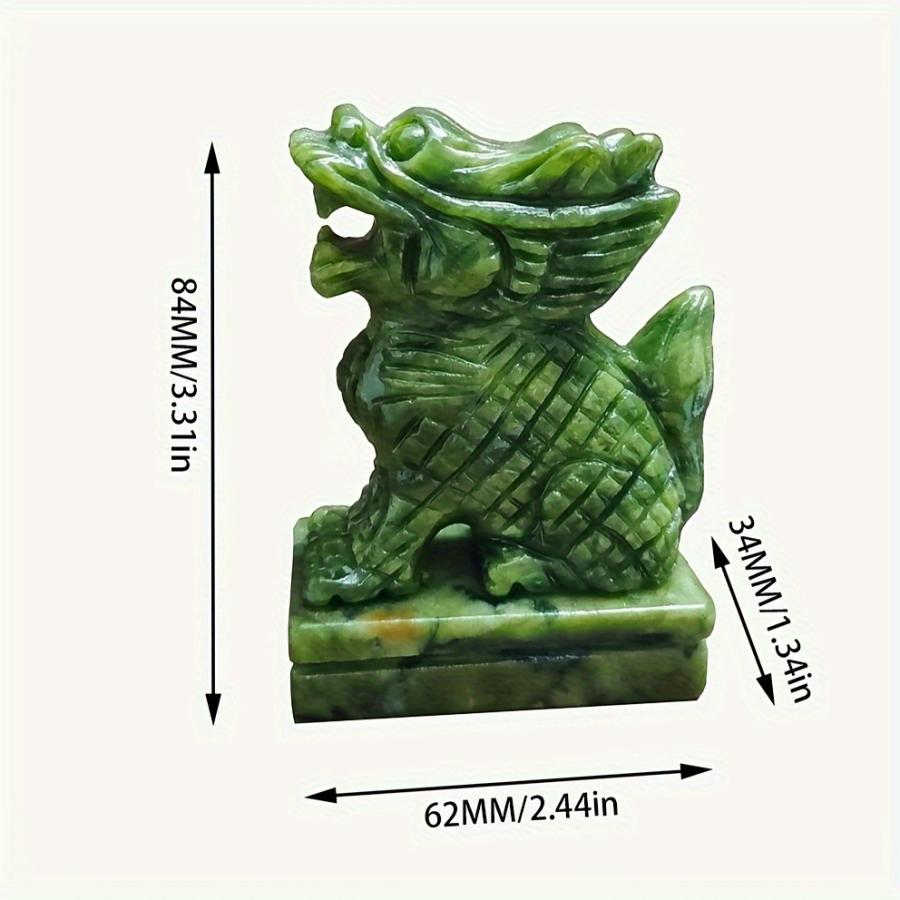 翡翠　麒麟縁起彫刻　根付　置物　(14075) 翡翠 麒麟 天然 石 手作り ヒスイ キリン ジェイド 神獣 幸運 癒し