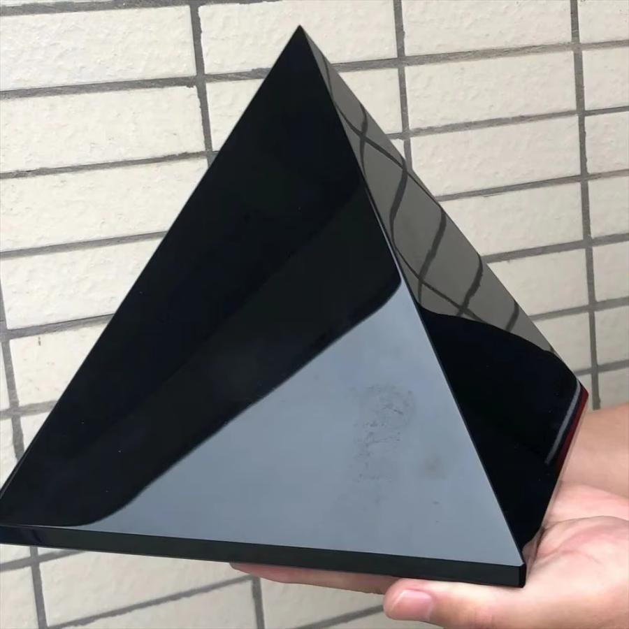 黒曜石 オブシディアン ピラミッド型 三角形 天然石 天然 黒 4cm ブラック 置物 オブジェ 不揃い 風水 保護石 厄除け インテリア ...