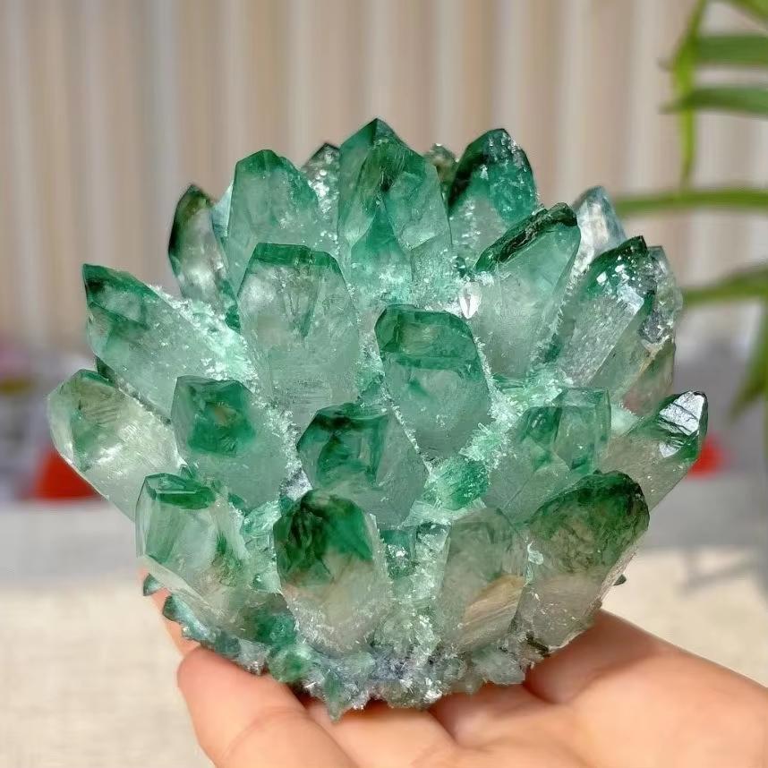 幽霊水晶　グリーンファントムクラスター クラスター 天然石 緑幽霊水晶 グリーンクォーツ 緑水晶 450-600g
