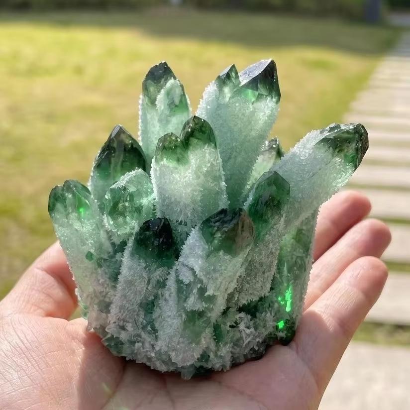 幽霊水晶　グリーンファントムクラスター クラスター 天然石 緑幽霊水晶 グリーンクォーツ 緑水晶 450-600g