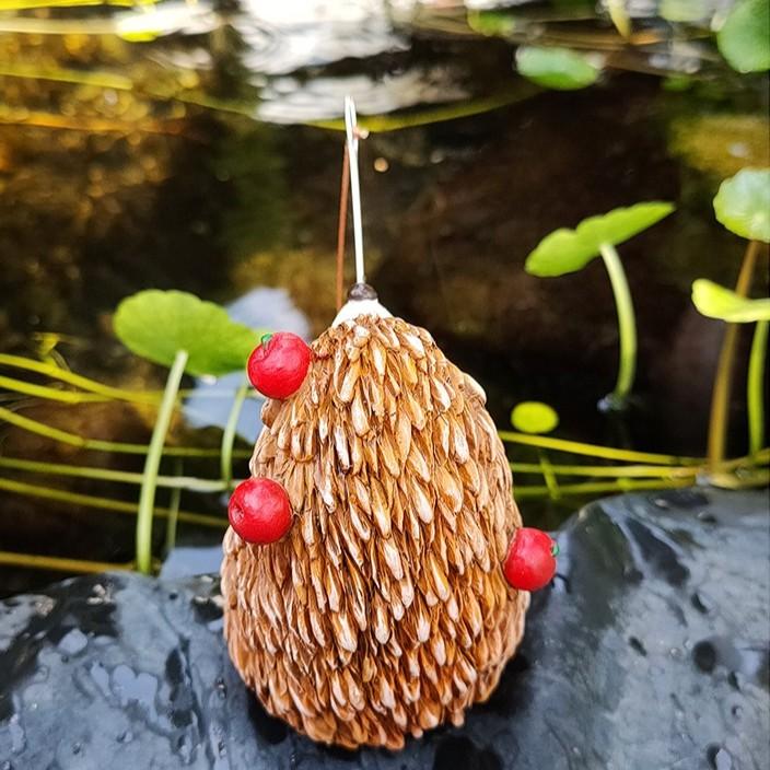 ガーデン オブジェ 釣り ハリネズミ 樹脂 庭 水槽オブジェ 置物