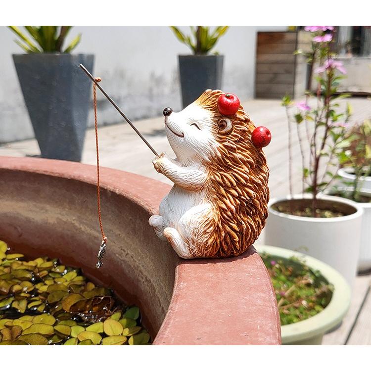 ガーデン オブジェ 釣り ハリネズミ 樹脂 庭 水槽オブジェ 置物