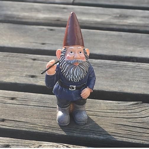 ガーデンオブジェ ノーム 青い服 赤い帽子 樹脂 庭 小人 妖精 かわいい