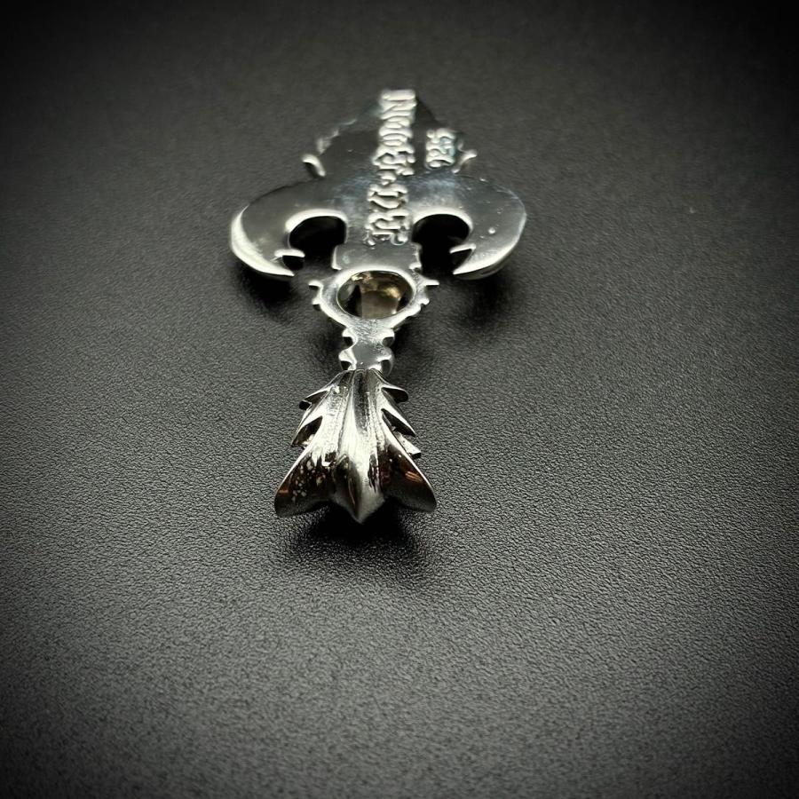 ペンダントトップ シルバー925 百合 王冠 翼 羽 剣 チャーム シルバー ネックレス ネックレストップ クロス ペンダント  アクセサリー 騎士 紋章 盾 ゴシックの画像
