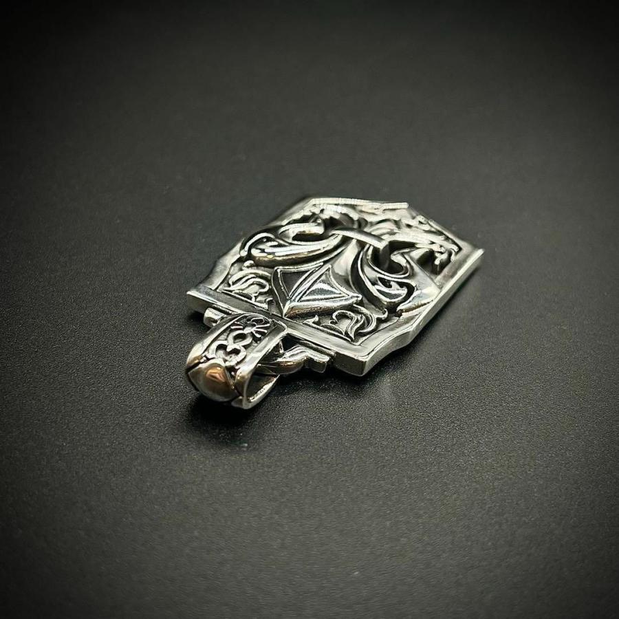 フレアリス 紋章 シルバー925 ペンダントトップ 重厚 ユリ 百合 925刻印 シルバー silver チャーム ネックレストップ スターリングシルバー BUBOON 銀の画像