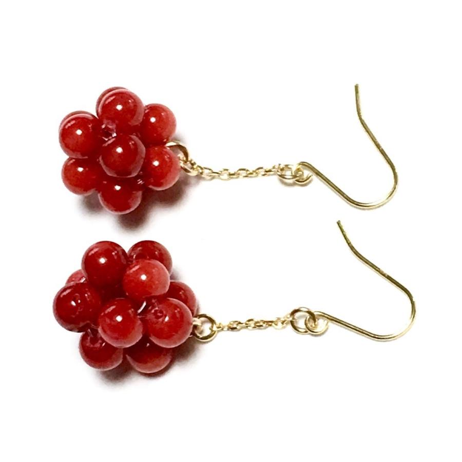 Rvaru】K18ピアス 赤珊瑚（染色加工）4mm フラワーキューブ型