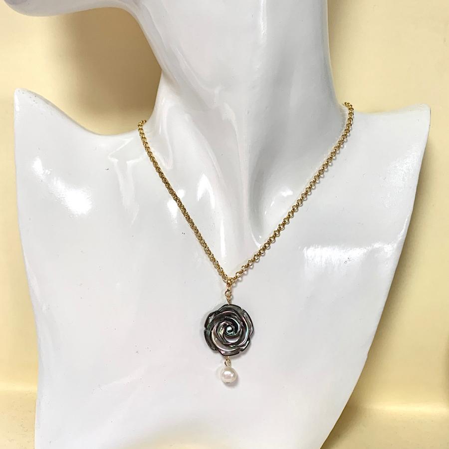 K18 薔薇モチーフペンダントトップ K18 ダイヤモンド バラモチーフ ペンダントトップ rosa 4月