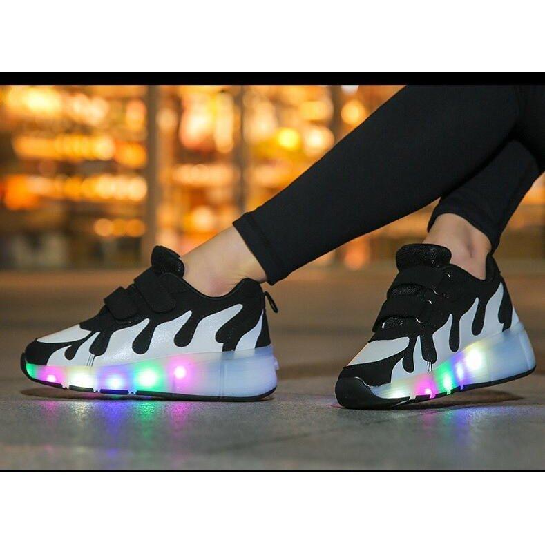 2輪 ローラースケート 子供用 光るローラーシューズ ローラースニーカー キッズ ジュニア 男の子 23センチ 充電 女の子 直営限定アウトレット スポーツ 大人