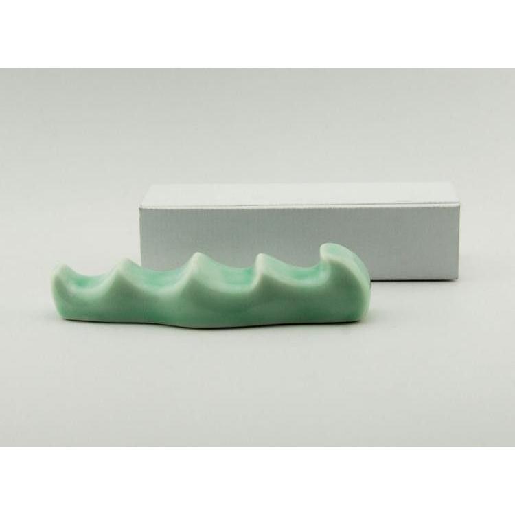 書道 波型 青磁器筆置き 水墨画用具 書道用品 : 書道用品 緑風店