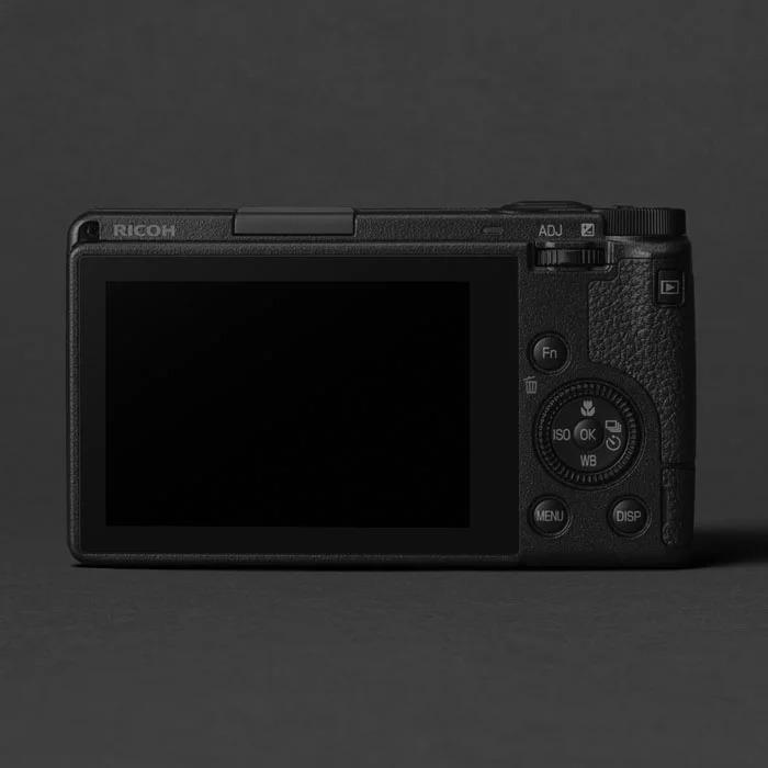 RICOH GR 新品 デジタルカメラ リコー IIIx 有効画素数2424万 F2