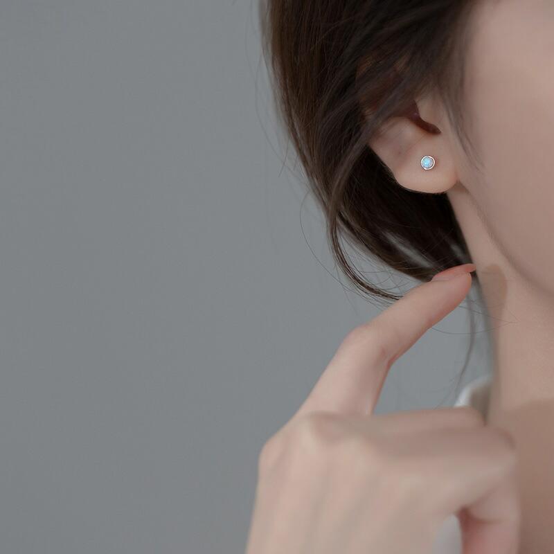 ピアス 合成オパール 小さい 極小 シンプル 軟骨 金属アレルギー