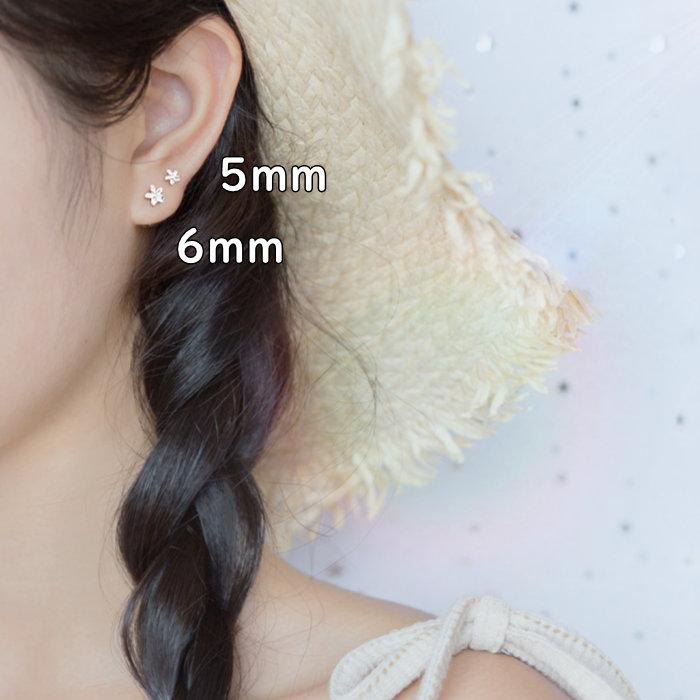 ピアス フラワー 花 小さい シンプル 軟骨 金属アレルギー シルバー 小さめ ミニ シルバー925 アレルギー対応 20G 仕事用 小さいピアス シンプルピアス 爆買 | ブランド登録なし | 06
