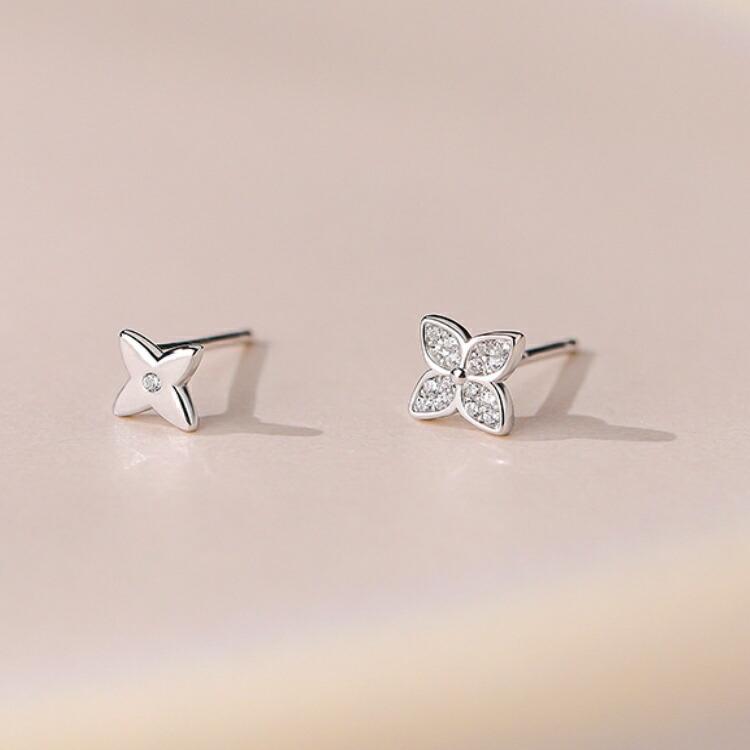 四葉のピアス クローバー シルバー ゴールド ピアス キュービック