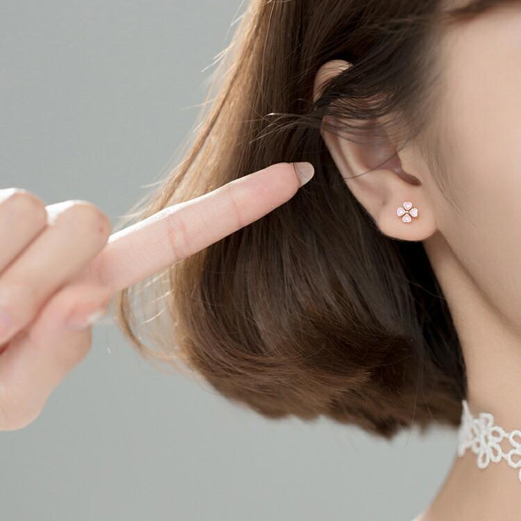 ピンクの四つ葉のクローバーピアス シルバー925 ピアス 金属アレルギー 