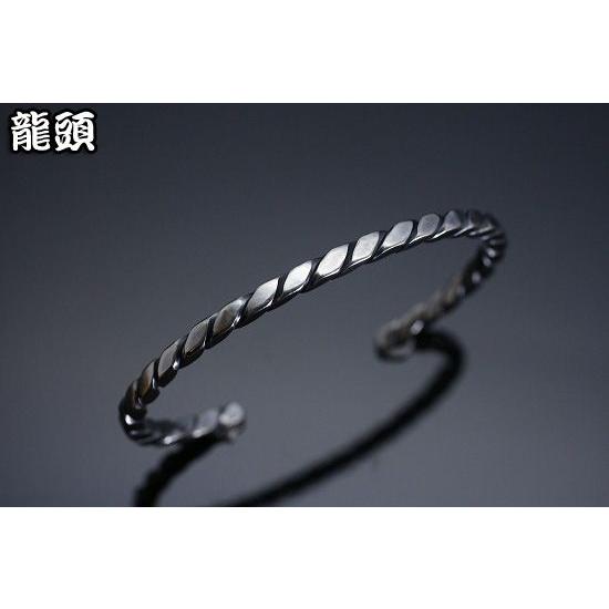 ファッションの フリーサイズ メンズバングル シンプル シルバーバングル ツイスト 龍頭 ブランド シルバー メンズ バングル 細身 細い おしゃれ メンズアクセサリー