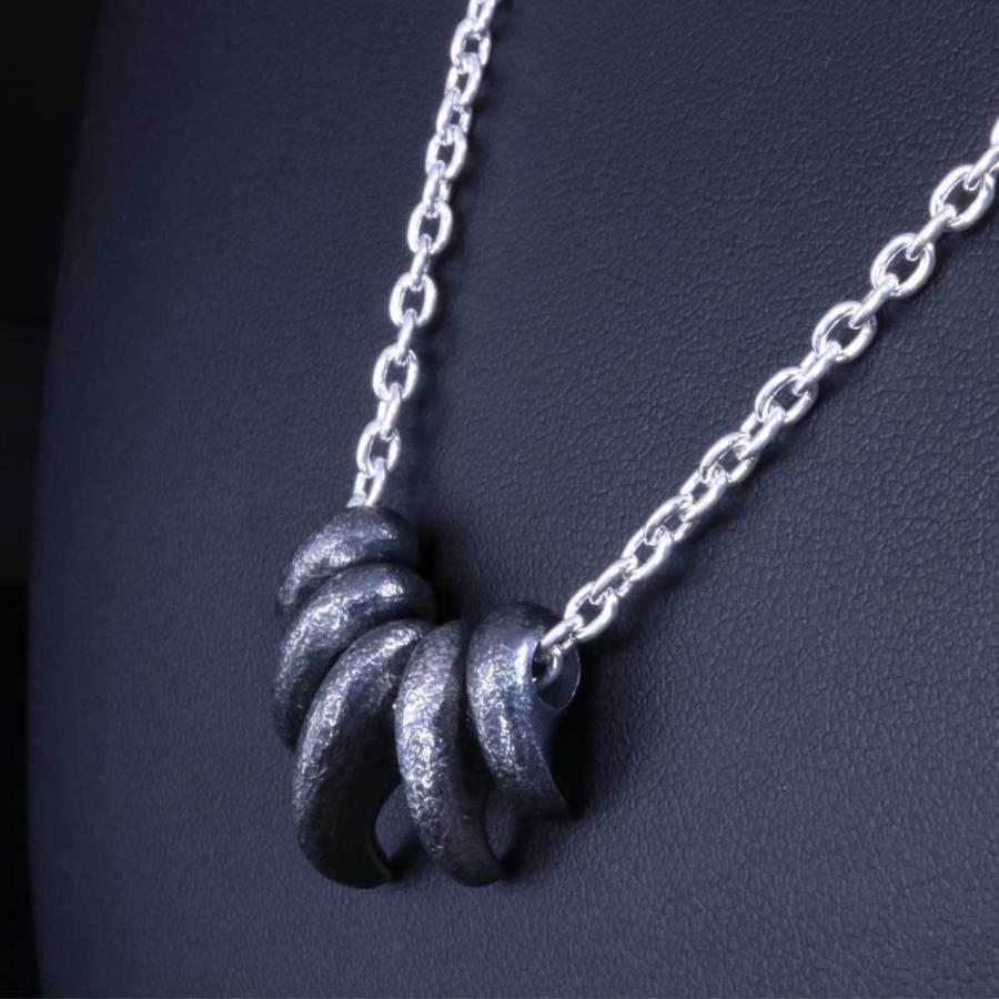 ペンダント メンズ 八尺瓊 勾玉 ペンダントトップ 燻し仕上げ SIZE:S×2