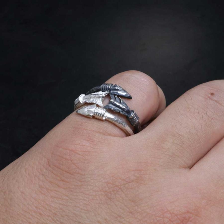 指輪 メンズ 龍頭 生矢 リング 2連 白/燻し仕上げ 重ね付け 矢 シルバー ブランド 和柄 矢尻 親指 人差指 中指 シルバーリング ピンキーリング 13号〜23号 |  | 10