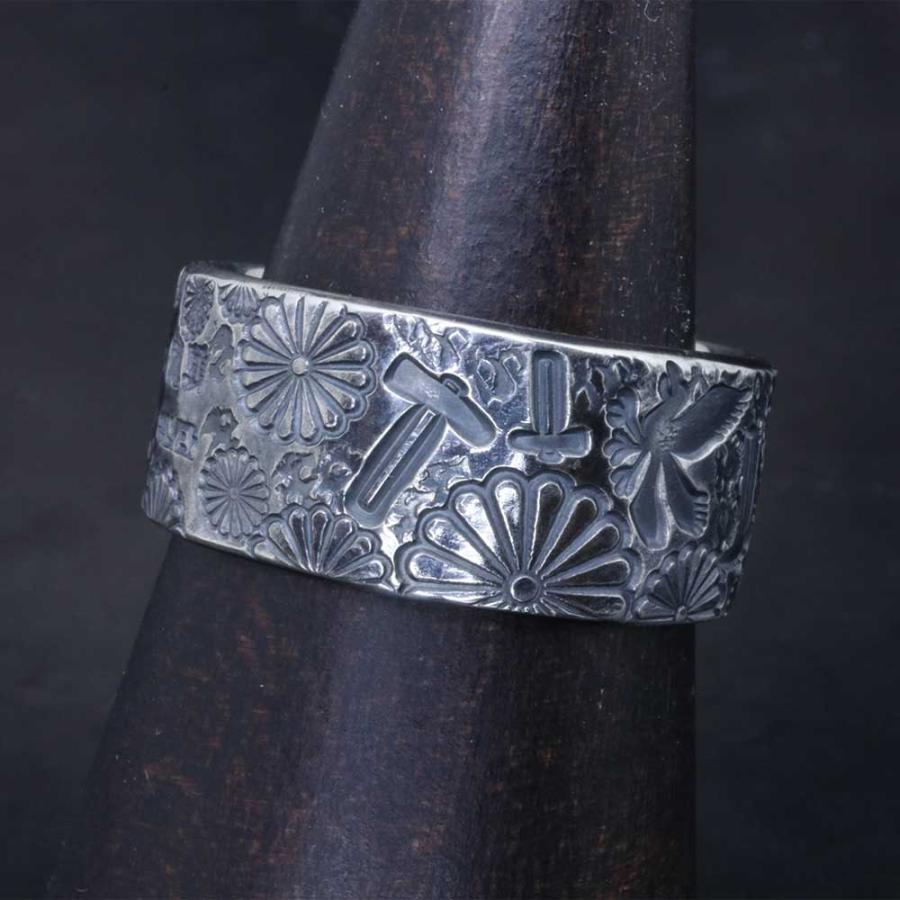【龍頭】八咫烏菊紋リング 10mm幅 K18 シルバー 19号 指輪 メンズ 龍頭 和 mixture ring 幅10mm 菊紋 八咫烏 金鎚 平打ち
