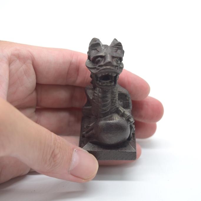 龍の置物 辰 木彫り 木製置物 檀木 十二支 干支 竜 : 横浜中華街龍