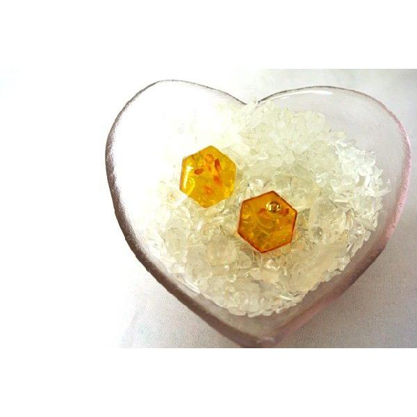 琥珀 コハク アンバー ピアス 耳飾り 六角形型 アクセサリー |  | 01