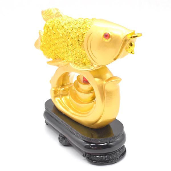 アロワナの置物 龍魚 元宝 台座付き 樹脂製 17cm 【公式通販】