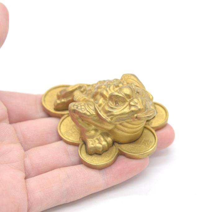 三脚蟾蜍 三本足 カエル 置物 銅製 銭咥え 3cm |  | 04