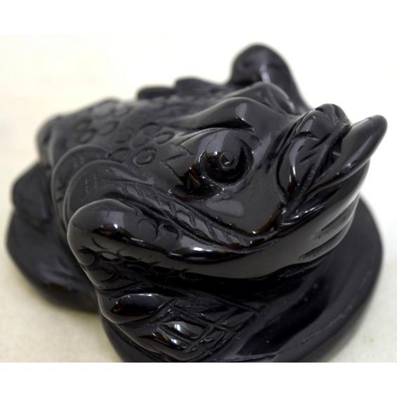 三脚蟾蜍 さんきゃくせんじょ 三本脚の蛙 天然石製置物 オニキス 中 |  | 08