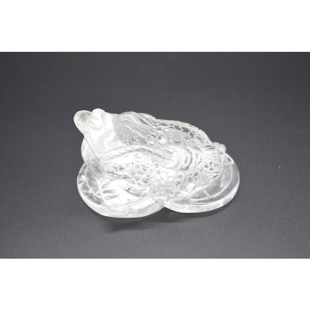 三脚蟾蜍 さんきゃくせんじょ 三本脚の蛙 天然石製置物 水晶 中 |  | 01