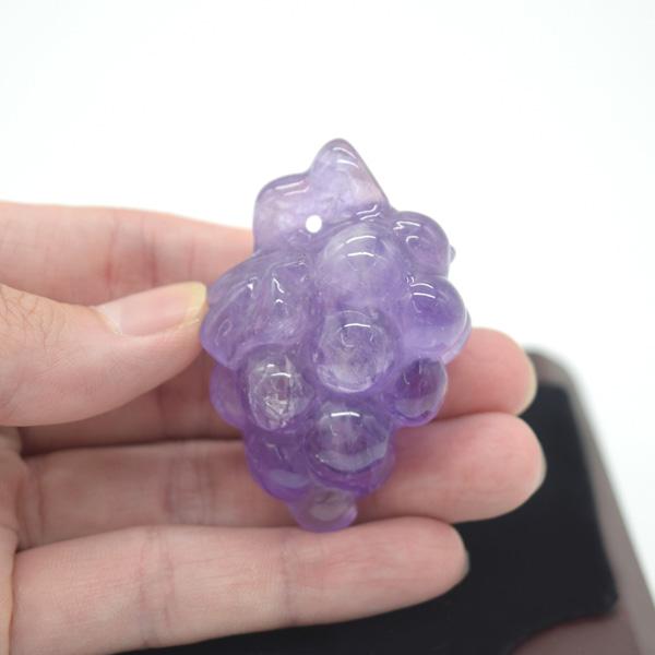 天然紫水晶置物。 葡萄 ブドウ 置物 アメジスト 紫水晶 5.5cm 天然石製 ペンダントトップ
