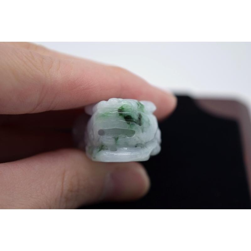 貔貅 翡翠 ジェイド ひすい  天然石 置物 4.5cmの画像