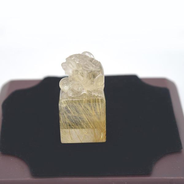 貔貅の置物 ヒキュウ ルチルクオーツ 金針水晶 正方形台座 5cm 天然石製 パワーストーン |  | 02