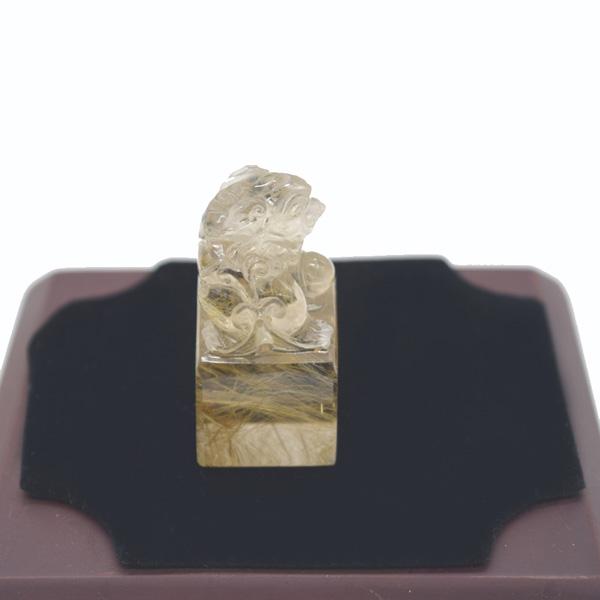 貔貅の置物 ヒキュウ ルチルクオーツ 金針水晶 正方形台座 5cm 天然石製 パワーストーン |  | 04