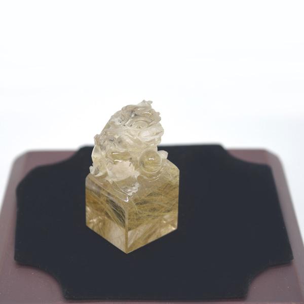 貔貅の置物 ヒキュウ ルチルクオーツ 金針水晶 正方形台座 5cm 天然石製 パワーストーン |  | 05