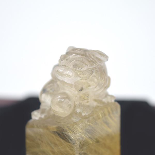 貔貅の置物 ヒキュウ ルチルクオーツ 金針水晶 正方形台座 5cm 天然石製 パワーストーン |  | 08