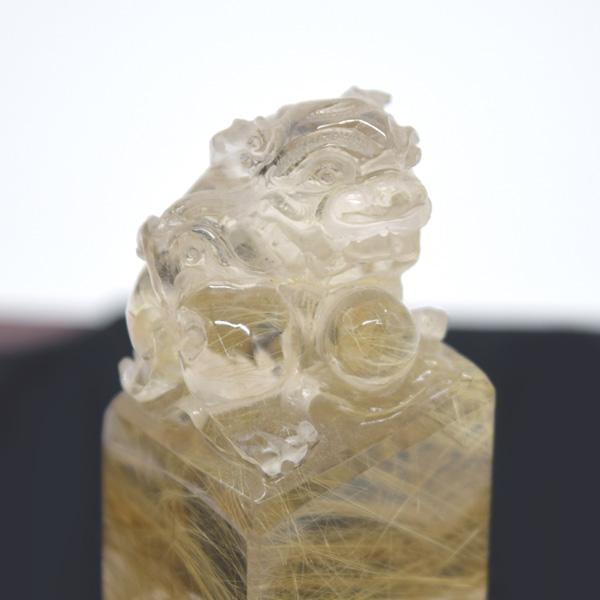 貔貅の置物 ヒキュウ ルチルクオーツ 金針水晶 正方形台座 5cm 天然石製 パワーストーン |  | 09