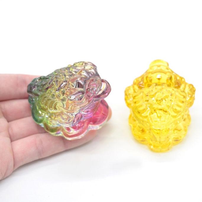 三脚蟾蜍 三本足 カエル 置物 樹脂製 4.5cm 二色から選べる 半透明 |  | 05