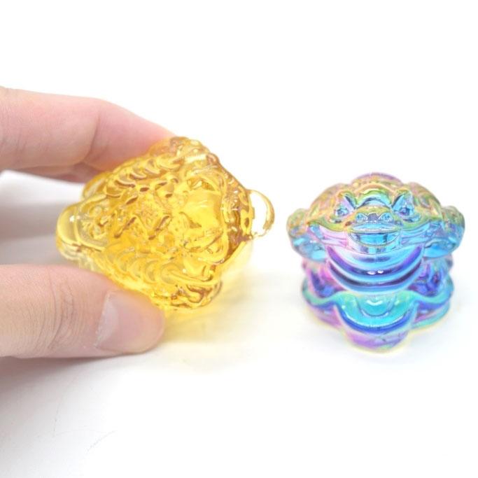 三脚蟾蜍 三本足 カエル 置物 樹脂製 4cm 二色から選べる 半透明 |  | 06