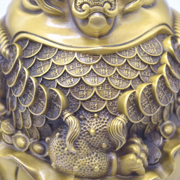 三脚蟾蜍 三本足 カエル 置物 銅製 12cm 巾着台座 八匹の蛙 |  | 11