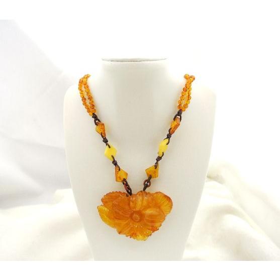 コハクネックレス 琥珀 コハク アンバー ネックレス 首飾り 花彫り ネジ式 : 横浜中華街