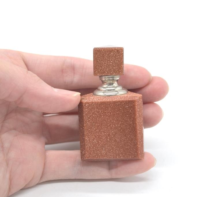 砂金石 ゴールドストーン 香水瓶 三角柱型 天然石置物 1点もの : 横浜