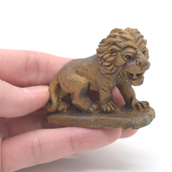 ライオンの置物 獅子 タイガーアイ 天然石製 虎目石 5cm : 横浜中華街