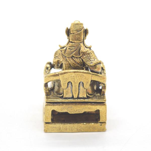 関羽の置物 風水三点セット 5cm 金属製 ミニチュア 着席タイプ 元宝 福飾の敷物付き |  | 05