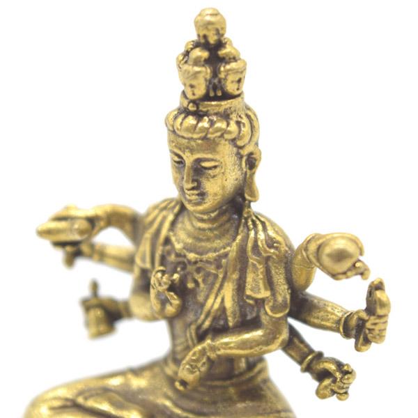 多腕の金属製神像 金属製の多手仏像