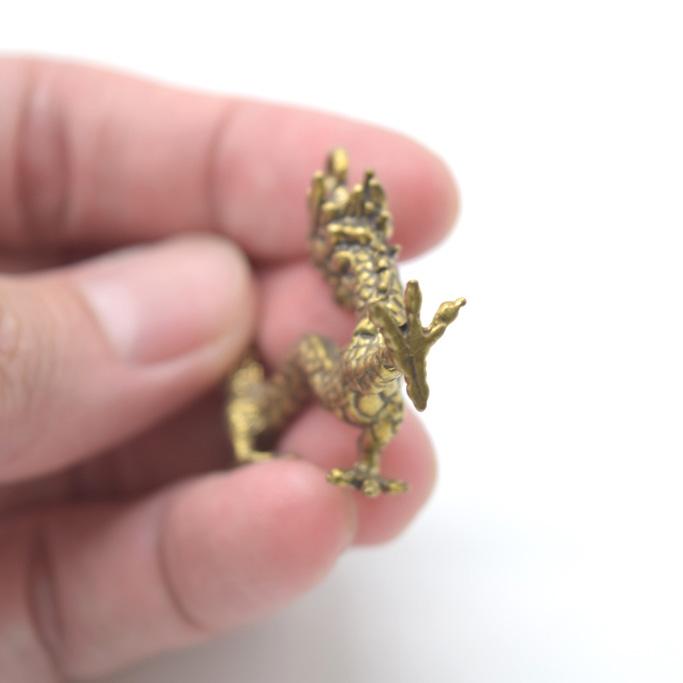 【メール便OK】辰 龍の置物 ミニチュア 銅製 3cm 壁掛け パーツ仕様 四神 |  | 05