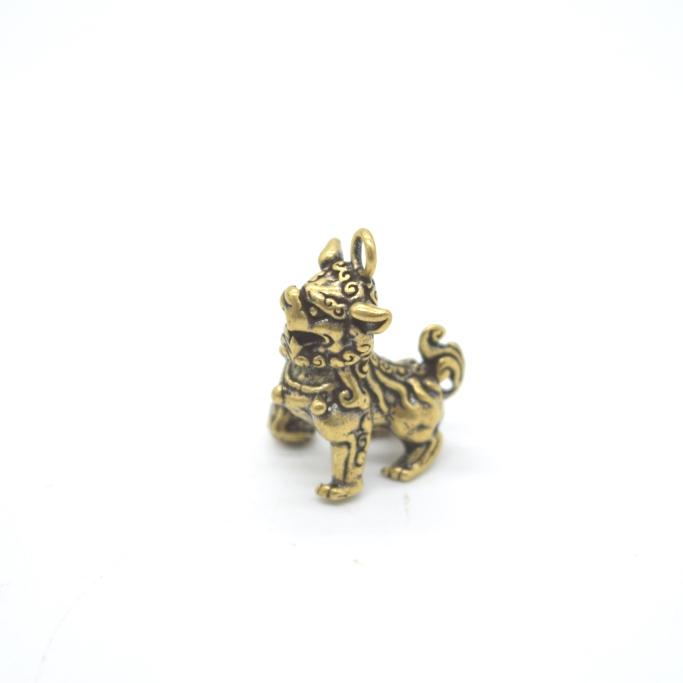 メール便OK】 獅子 シシ 毬持ち 銅製置物 ミニチュアサイズ 3cm : 横浜