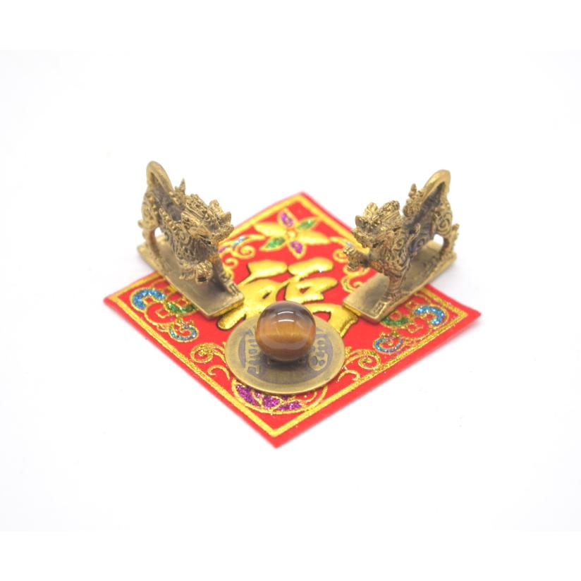 【メール便OK】 獅子 ペア 風水セット シンハー ミニチュア 銅製置物 古銭 タイガーアイ 敷物付き | 