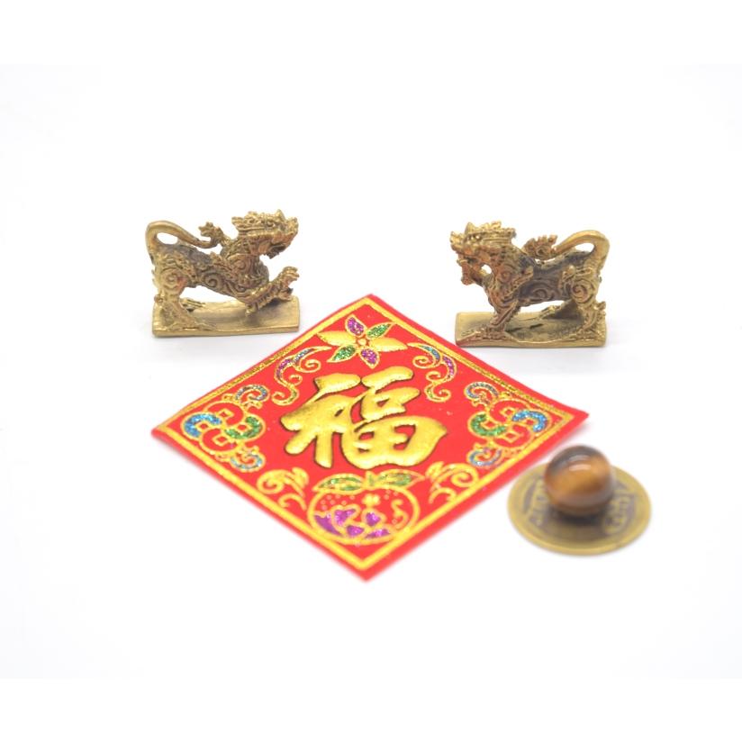 【メール便OK】 獅子 ペア 風水セット シンハー ミニチュア 銅製置物 古銭 タイガーアイ 敷物付き |  | 02