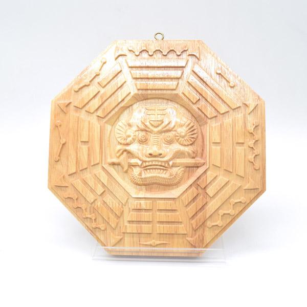 八卦 獅子 木製置物 23cm 桃木 気の安定盤 厄よけ お守り : 横浜中華街
